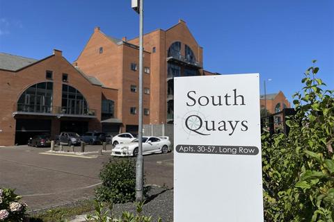 2 bedroom apartment for sale, South Quays, Long Row, South Shields