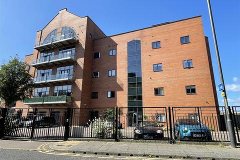 2 bedroom apartment for sale, South Quays, Long Row, South Shields