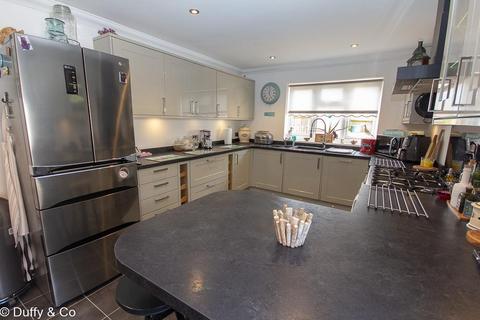 4 Downside Close, Shoreham-by-sea, BN43 6AF