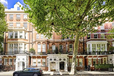 2 bedroom flat to rent, Collingham Gardens, South Kensington, London, SW5