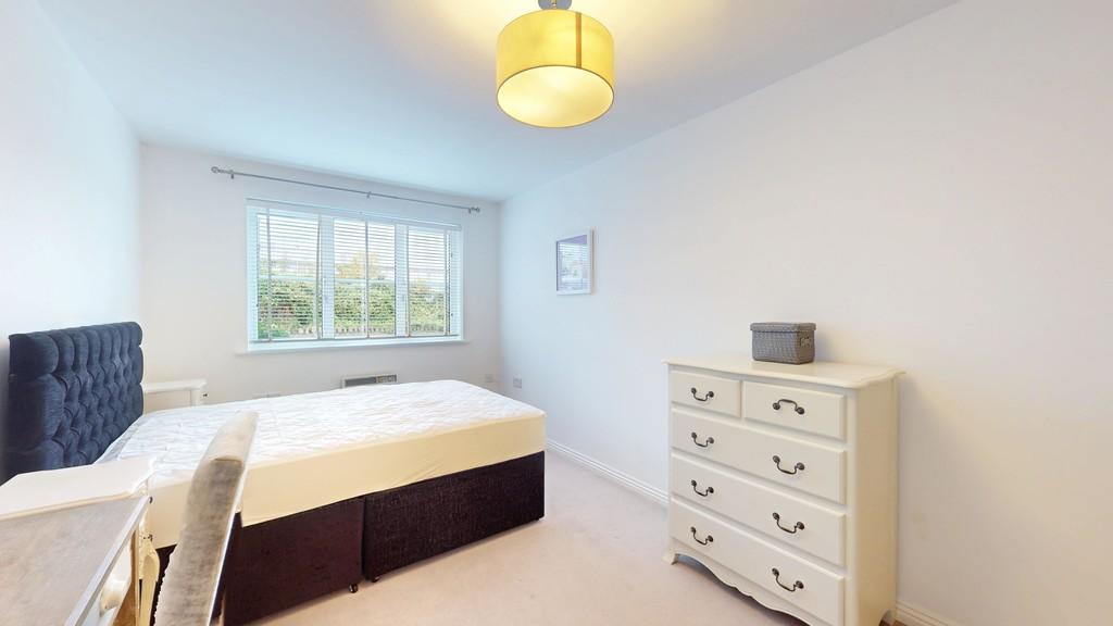 Bedroom 1- Angle 2