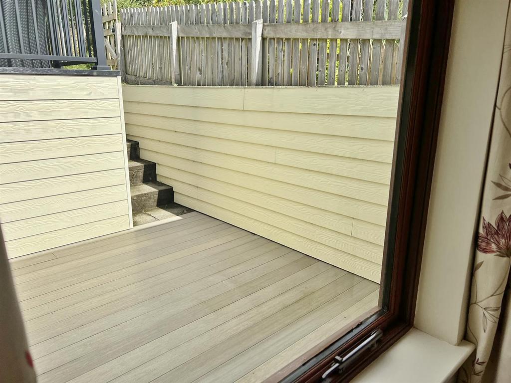 Lower deck from bedroom