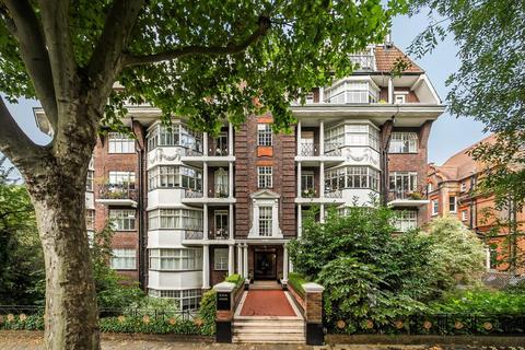 3 bedroom flat for sale, Eton Avenue, Belsize Park