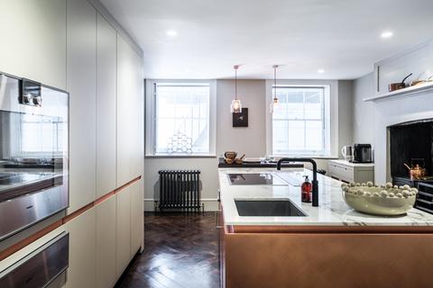 4 bedroom end of terrace house for sale, Sebastian Street, Clerkenwell, Islington, London