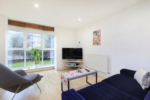 2 bedroom flat for sale, Pembroke House, 71 Kings Avenue, Clapham, London