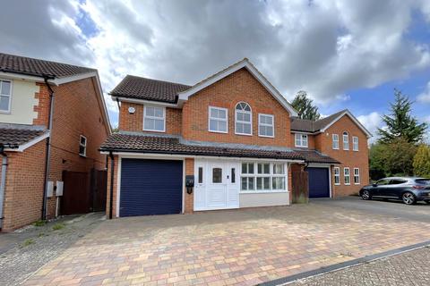 4 bedroom detached house for sale, Centurion Walk, Park Farm, TN23 3FQ