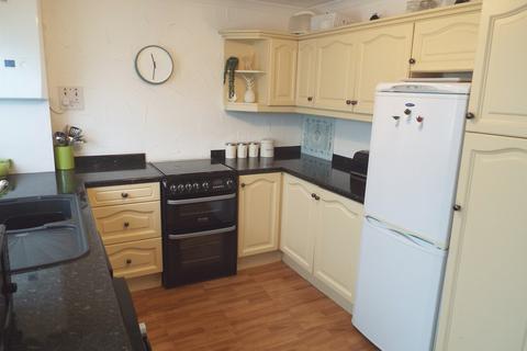 2 bedroom semi-detached house for sale, 10 Munroe Close