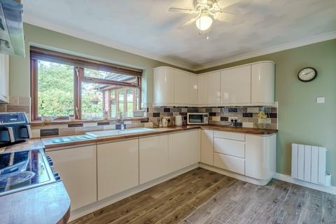4 bedroom detached house for sale, Thorpe Road, Haddiscoe