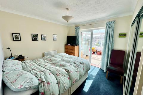 32 Anderson Close, Newhaven, BN9 9XY