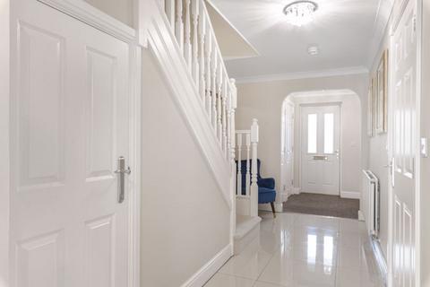 58 Sandringham Drive, Dartford, DA2 7WL