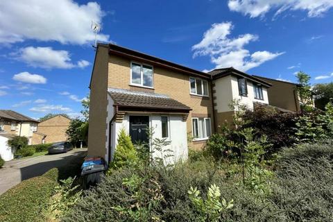 3 bedroom semi-detached house to rent, Kidd Close