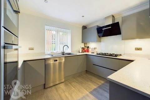 4 bedroom detached house for sale, Mountbatten Drive, Sprowston, Norwich