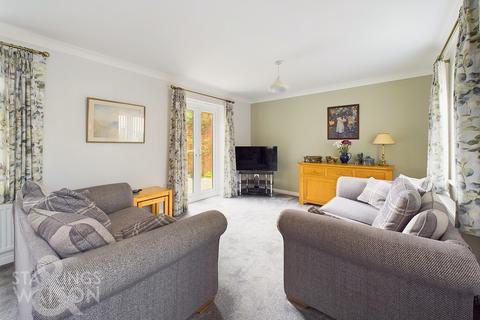 4 bedroom detached house for sale, Mountbatten Drive, Sprowston, Norwich