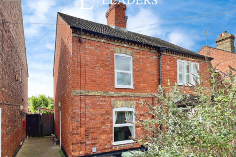 2 bedroom semi-detached house to rent, Stanley Street, Bourne PE10