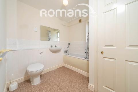 2 bedroom apartment to rent, Waller Court , Caversham