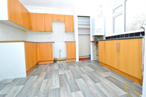 3 bedroom apartment to rent, Streatham High Road, London SW16