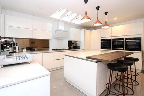 5 bedroom detached house for sale, Queens Road, Walsall, WS5 3NF