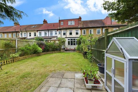 60 Pagehurst Road, Croydon, CR0 6NR