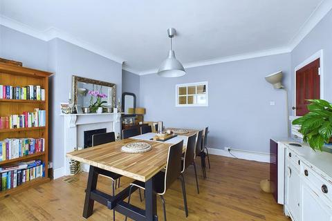 60 Pagehurst Road, Croydon, CR0 6NR