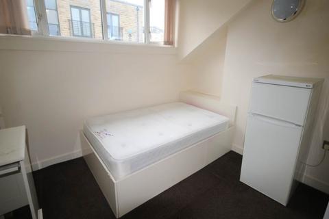 Studio to rent, Great Horton Road, , Bradford