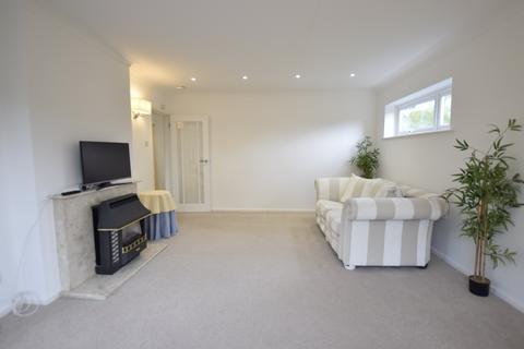 2 bedroom flat to rent, 47 West Cliff Road, ,