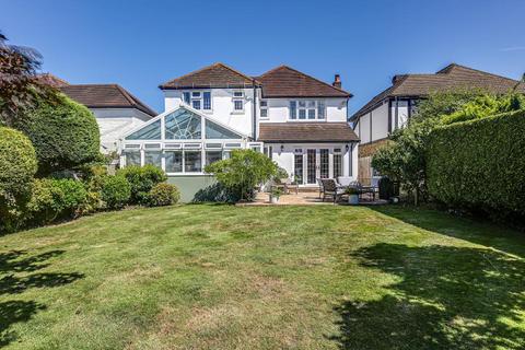 4 bedroom detached house for sale, North Down, Sanderstead, CR2 9PA