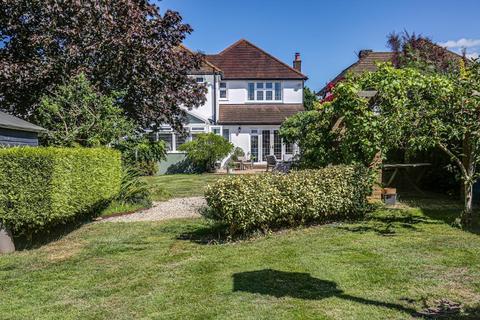 4 bedroom detached house for sale, North Down, Sanderstead, CR2 9PA