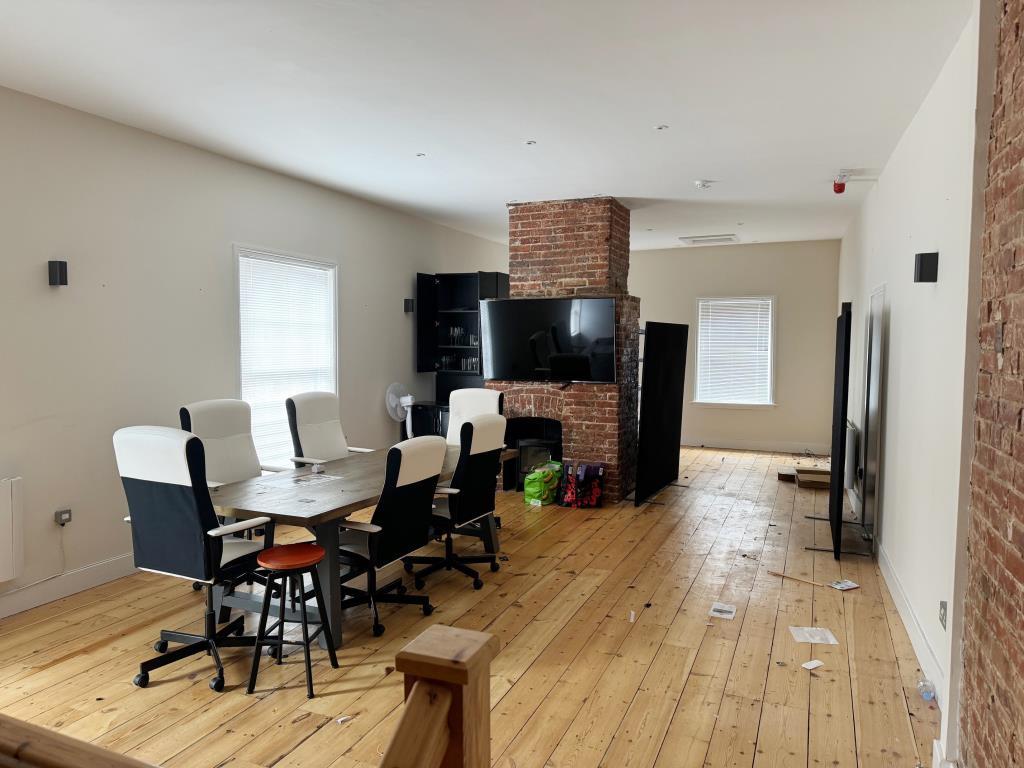 First floor of No 3