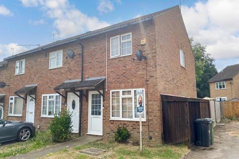 2 bedroom end of terrace house for sale, Falcon Way, Ashford, Kent