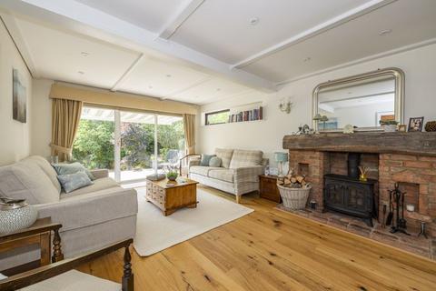 4 bedroom detached house for sale, London Road, Uckfield