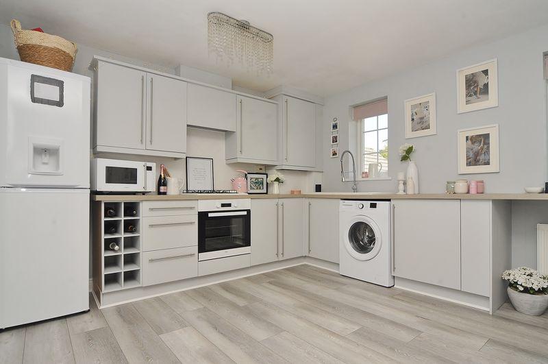 Kitchen/Dining Area