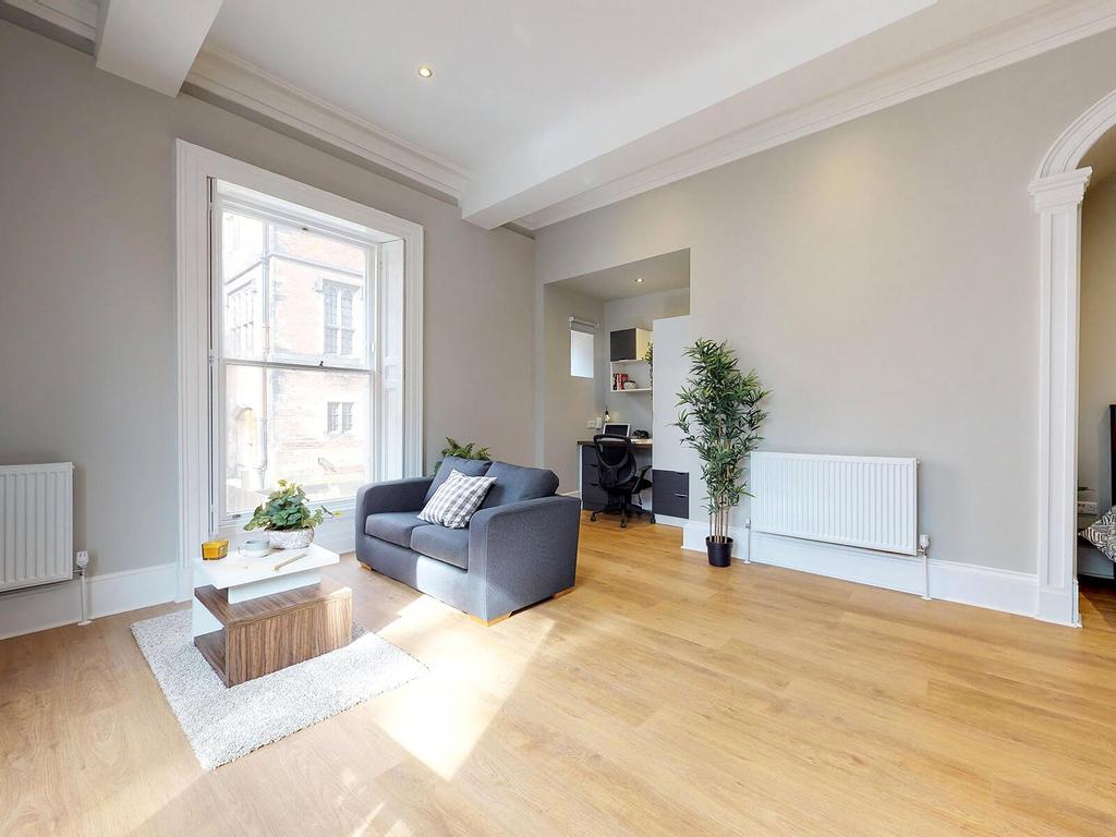 Apartment in Leeds, West Yorkshire - View 4
