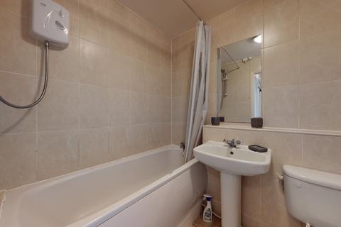 1 bedroom apartment for sale, Ferguson Close, London, E14