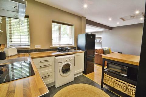 1 bedroom apartment to rent, High Street, Cricklade, Wiltshire