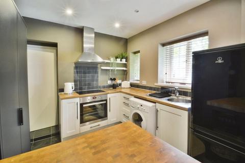 1 bedroom apartment to rent, High Street, Cricklade, Wiltshire