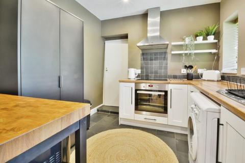 1 bedroom apartment to rent, High Street, Cricklade, Wiltshire