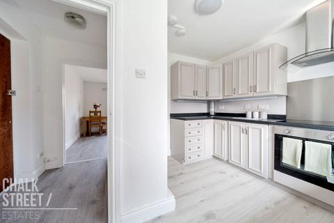 37 Stirling Close, Rainham, RM13 9NJ