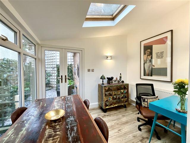 Dining roon & office space