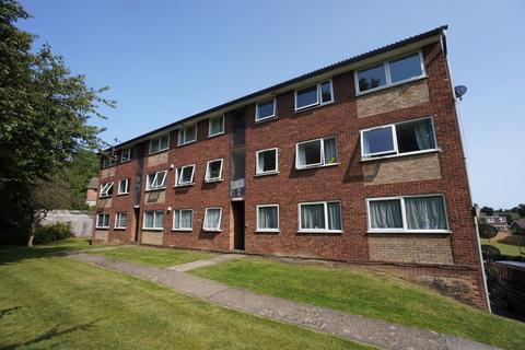 2 bedroom apartment for sale, Windsor Drive, High Wycombe HP13