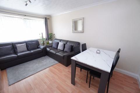 2 bedroom apartment for sale, Windsor Drive, High Wycombe HP13