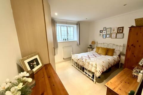 2 bedroom apartment for sale, Sea Road, Boscombe Spa, Bournemouth