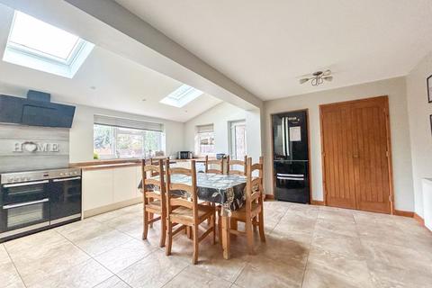 19 Hyatt Place, Shepton Mallet, BA4 5XY