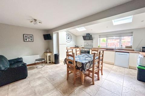 19 Hyatt Place, Shepton Mallet, BA4 5XY