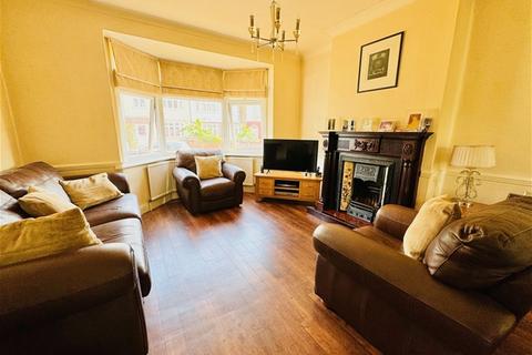 3 bedroom terraced house for sale, KINGS, CHADWELL HEATH RM6