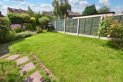 373 Whitehall Road, Leeds, LS12 6LB