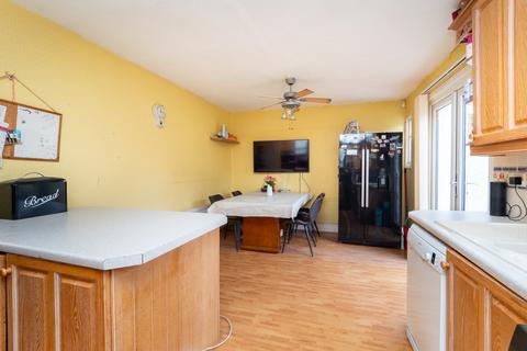 255 Gander Green Lane, Sutton, SM1 2HD