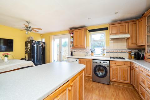 255 Gander Green Lane, Sutton, SM1 2HD