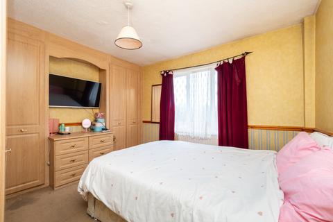255 Gander Green Lane, Sutton, SM1 2HD