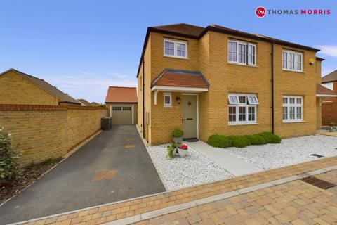 3 bedroom semi-detached house for sale, Callycroft Drive, Huntingdon PE28