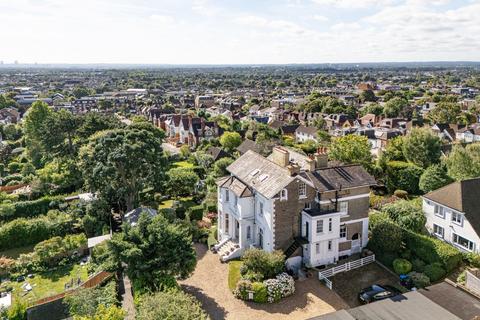 3 bedroom apartment for sale, Sunnyside, London SW19